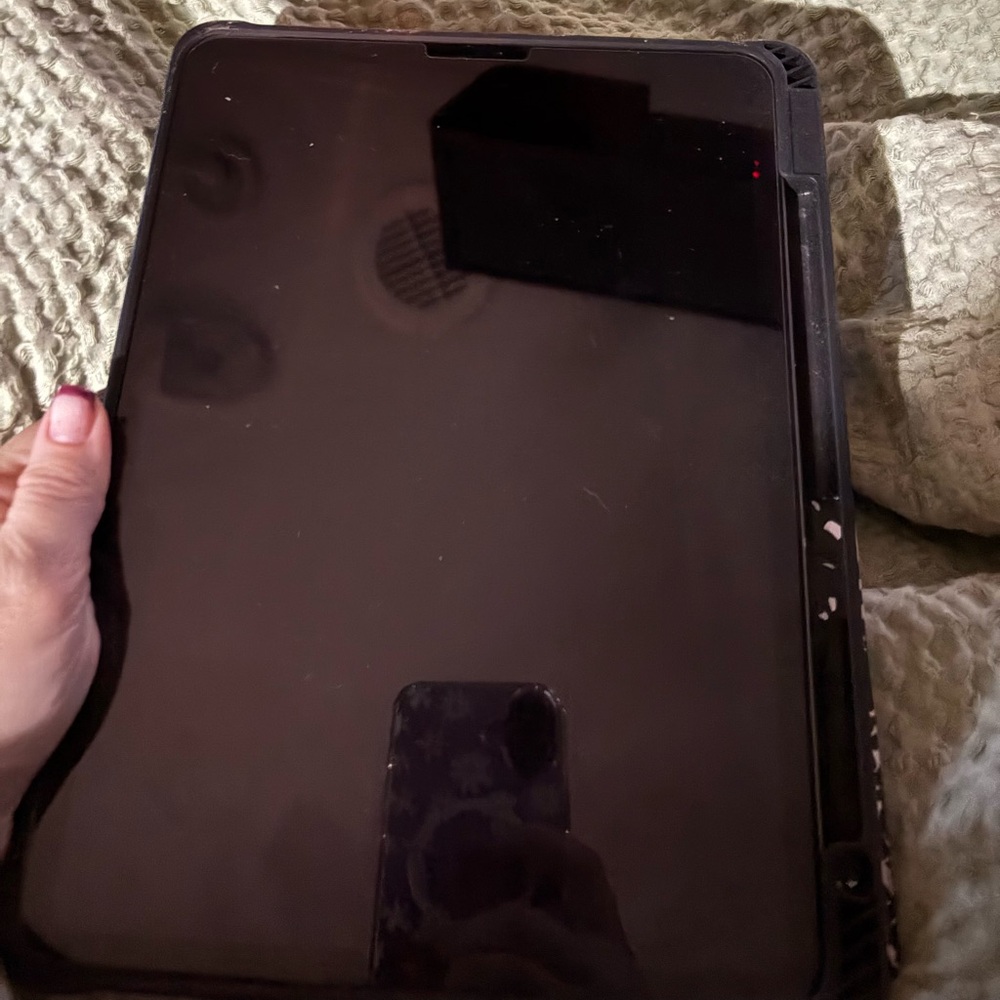 iPad Pro Apple Black Tablet with Protective Case